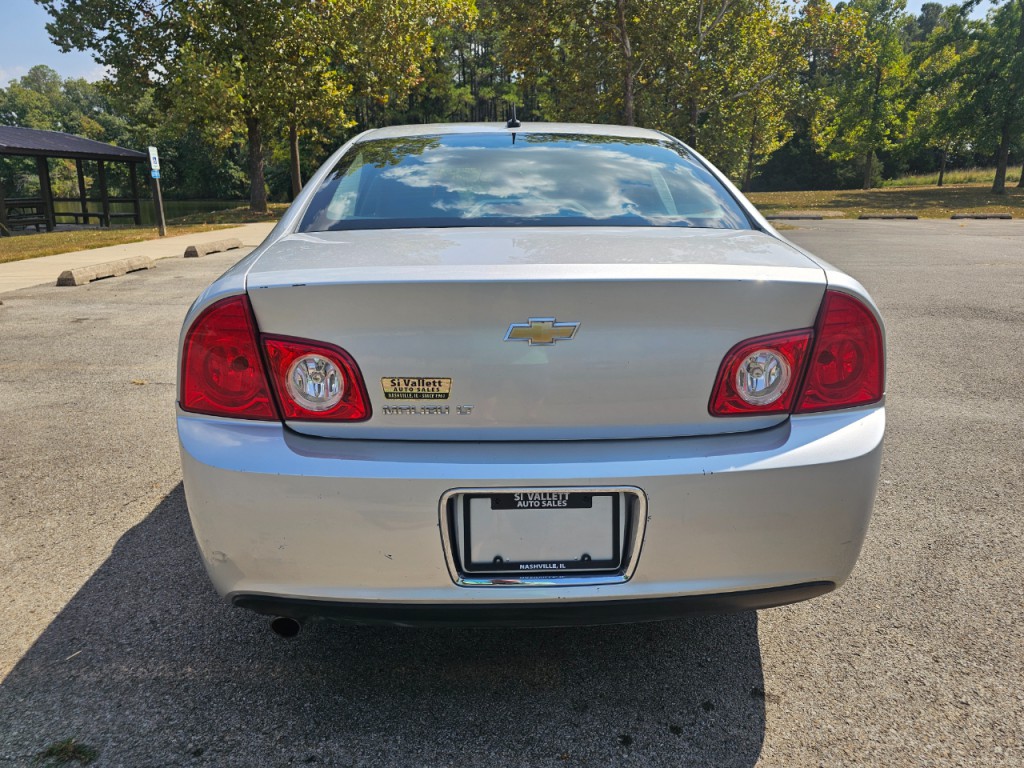 2011 Chevrolet Malibu Image 7