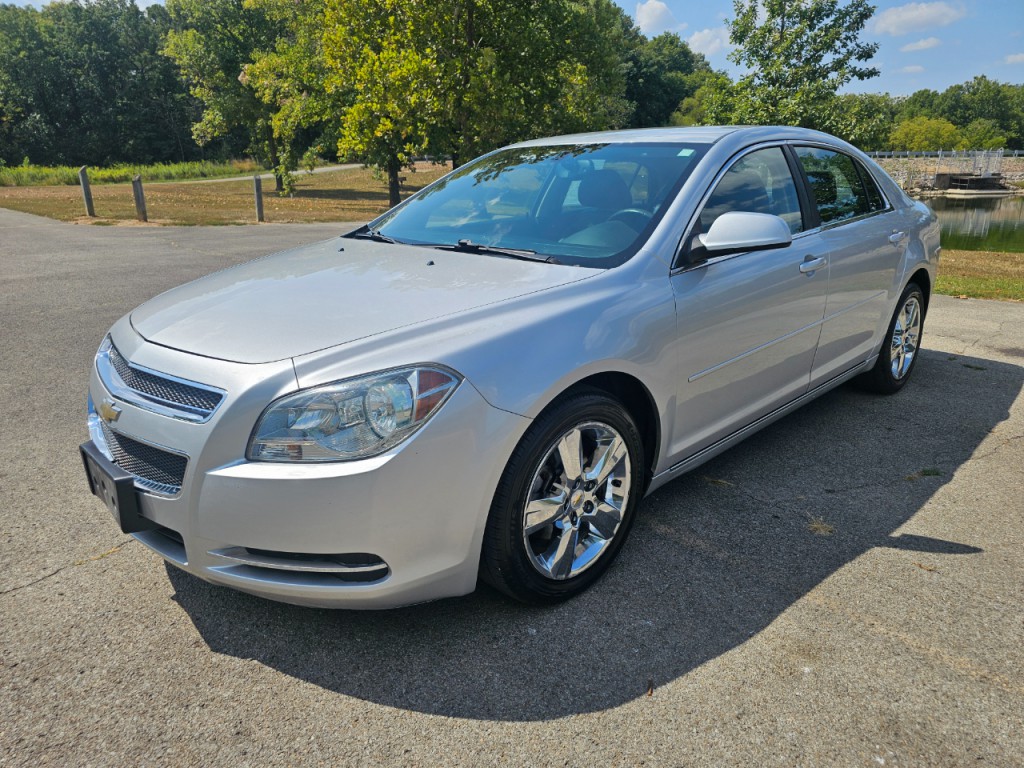 2011 Chevrolet Malibu Image 12
