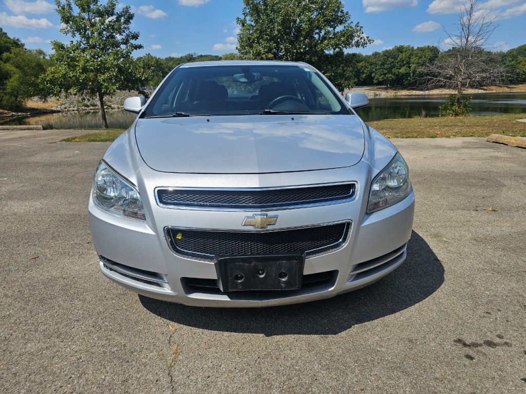 2011 Chevrolet Malibu Image 13