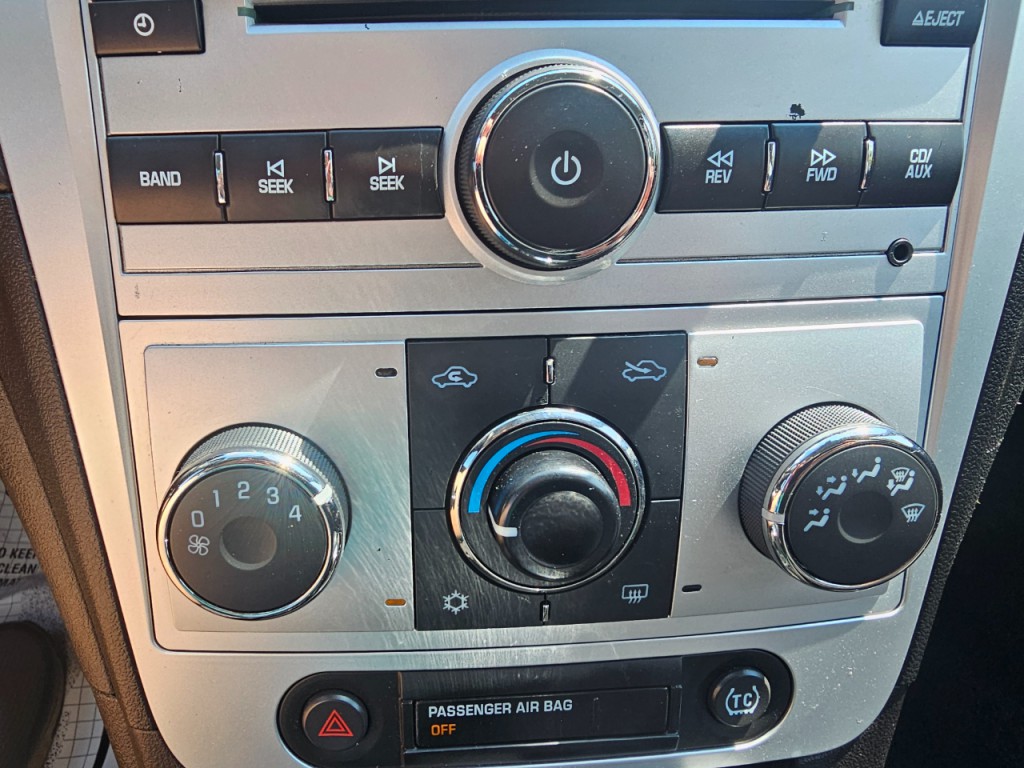 2011 Chevrolet Malibu Image 38
