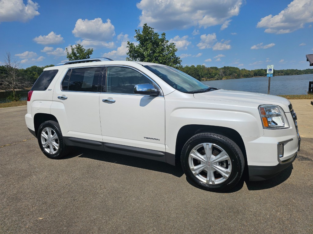 2017 GMC Terrain Image 3