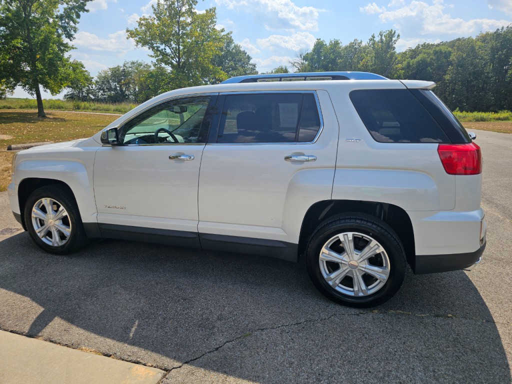 2017 GMC Terrain Image 9