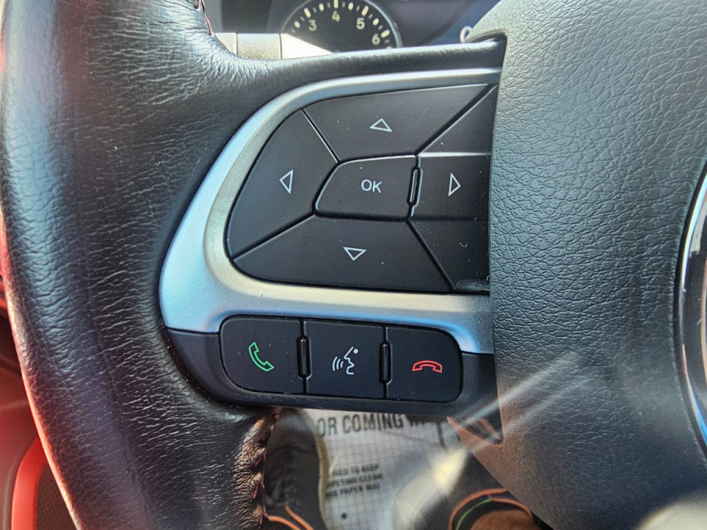 2017 Jeep Renegade Image 37