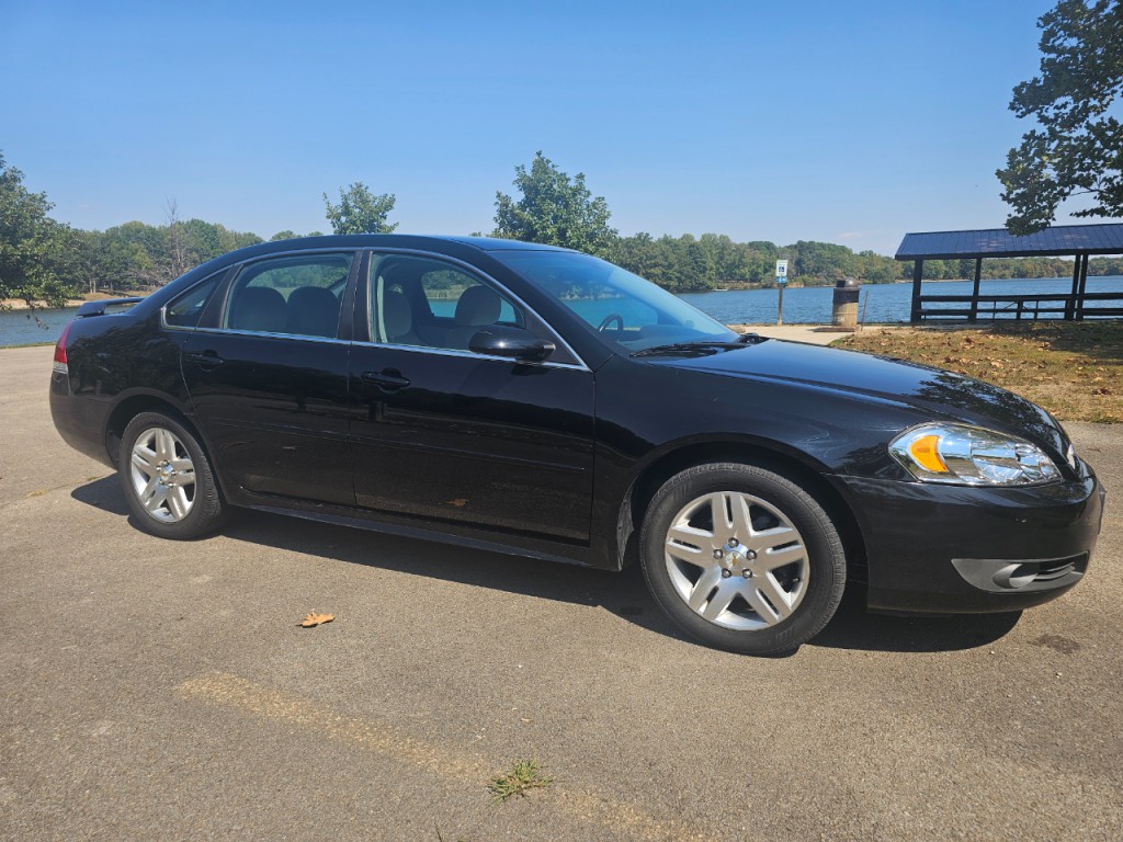 2011 Chevrolet Impala Image 3