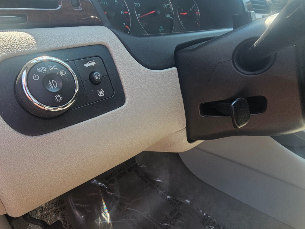 2011 Chevrolet Impala Image 33