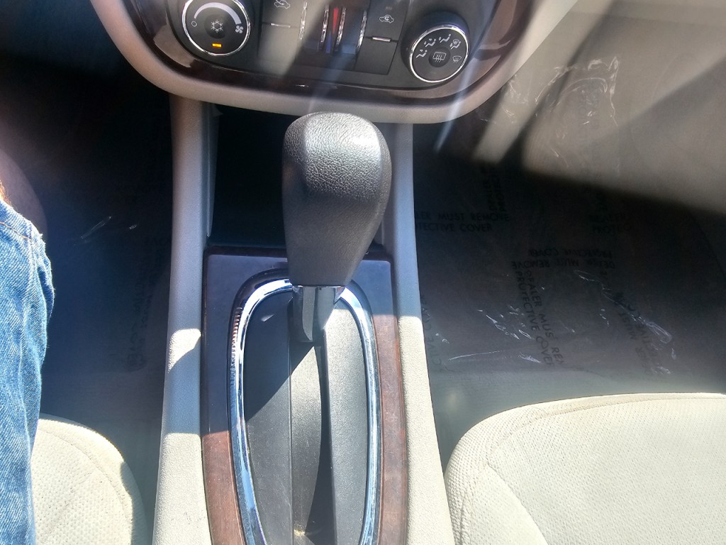 2011 Chevrolet Impala Image 40