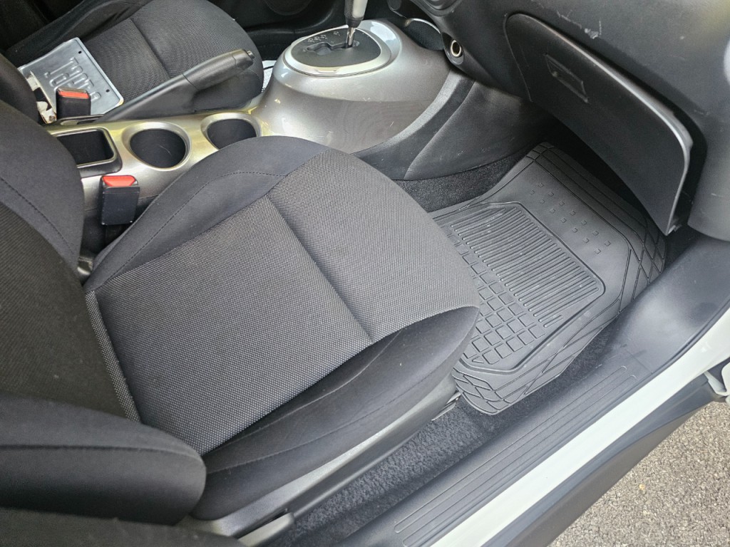 2014 Nissan Juke Image 17