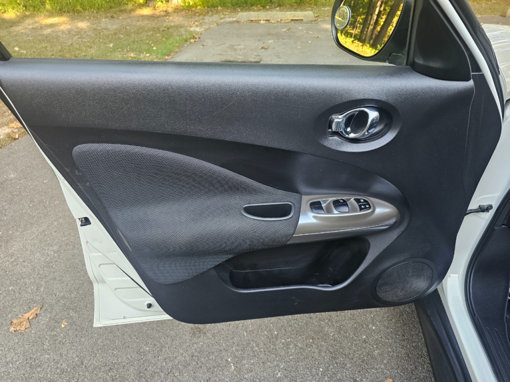 2014 Nissan Juke Image 24