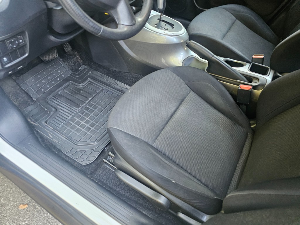 2014 Nissan Juke Image 25