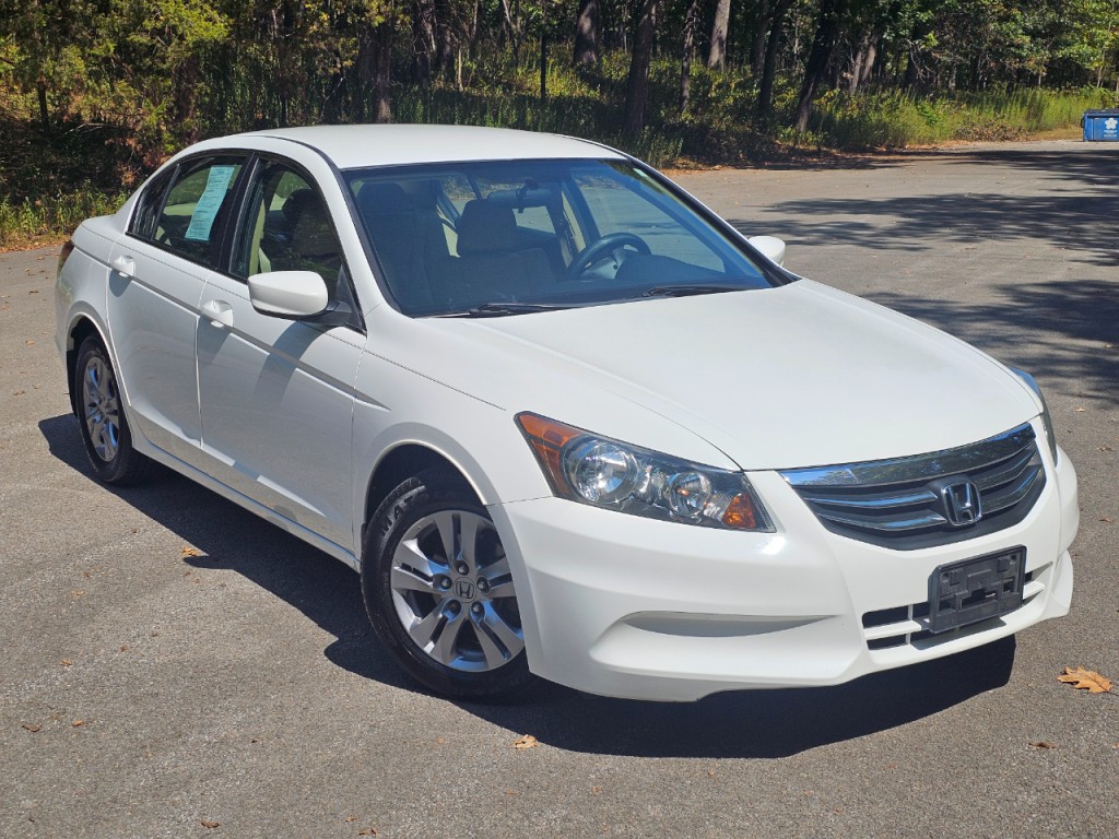 2012 Honda Accord Image 2
