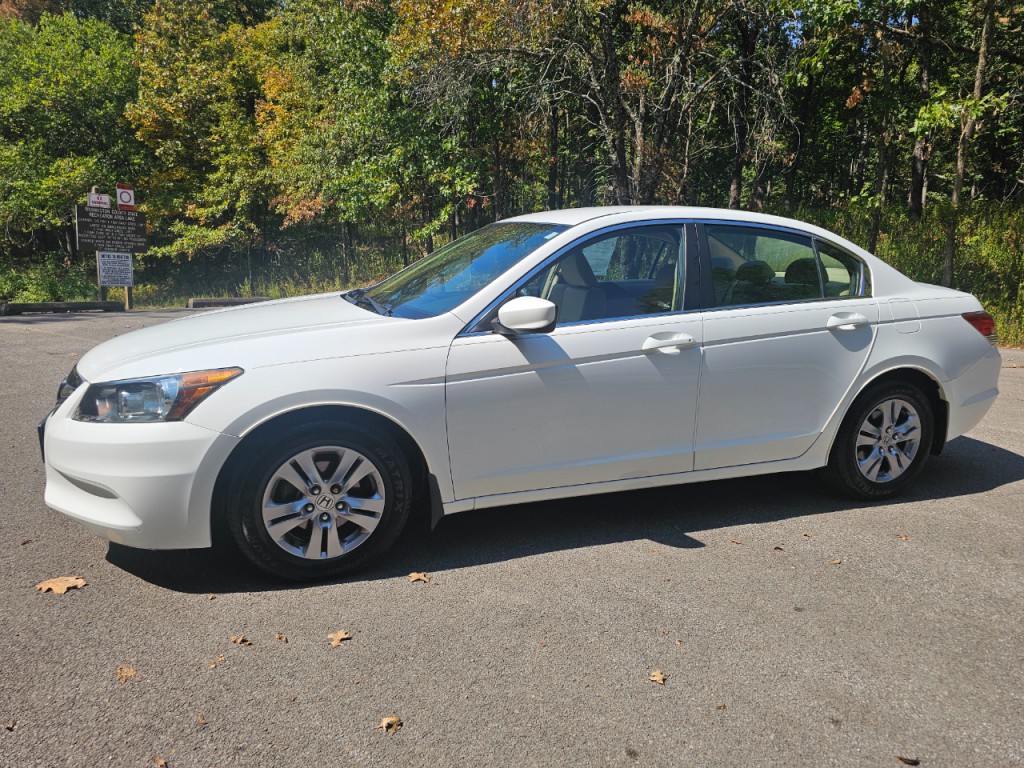2012 Honda Accord Image 11