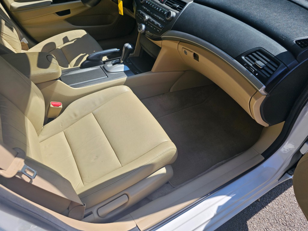 2012 Honda Accord Image 18