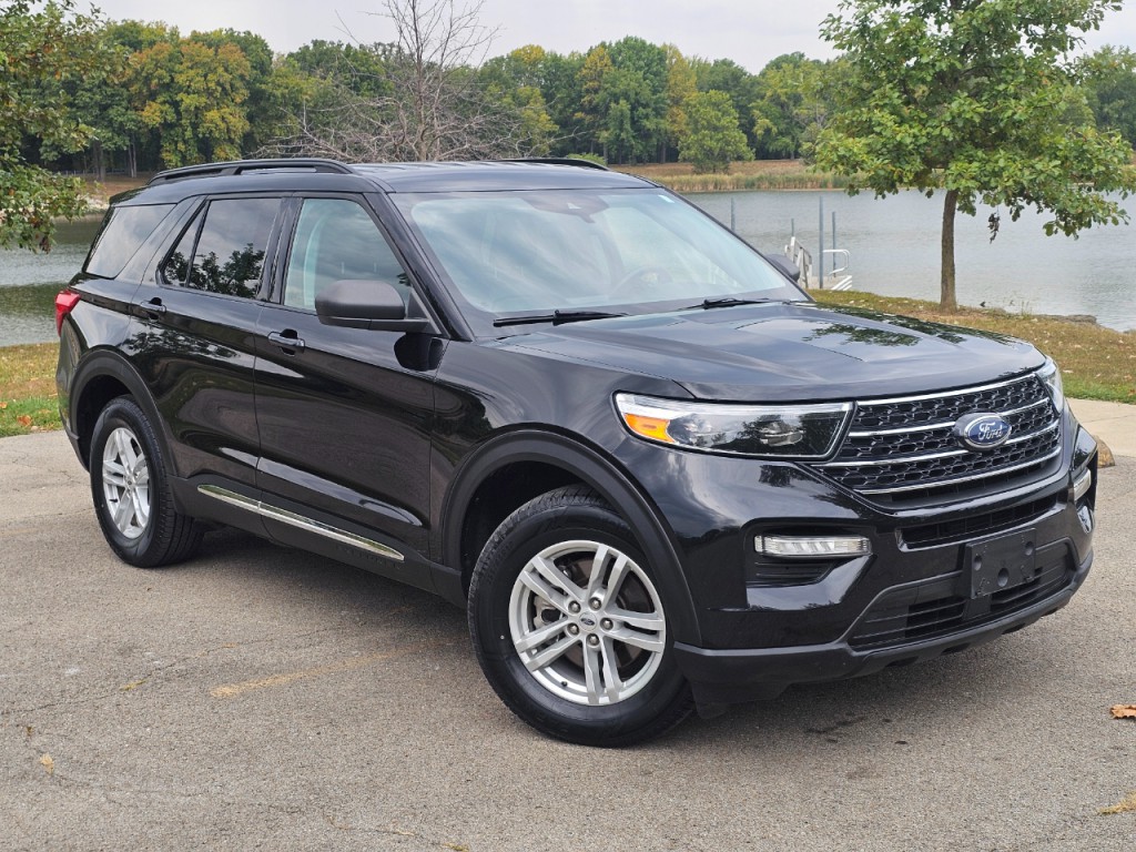2021 Ford Explorer Image 2