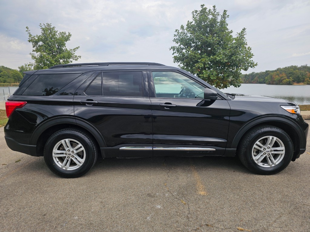 2021 Ford Explorer Image 4