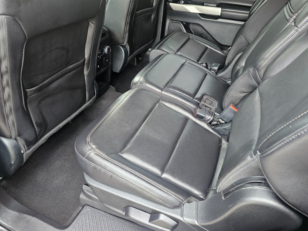 2021 Ford Explorer Image 26