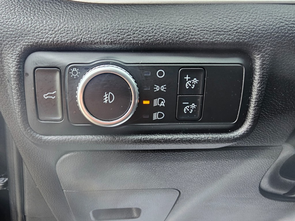 2021 Ford Explorer Image 36