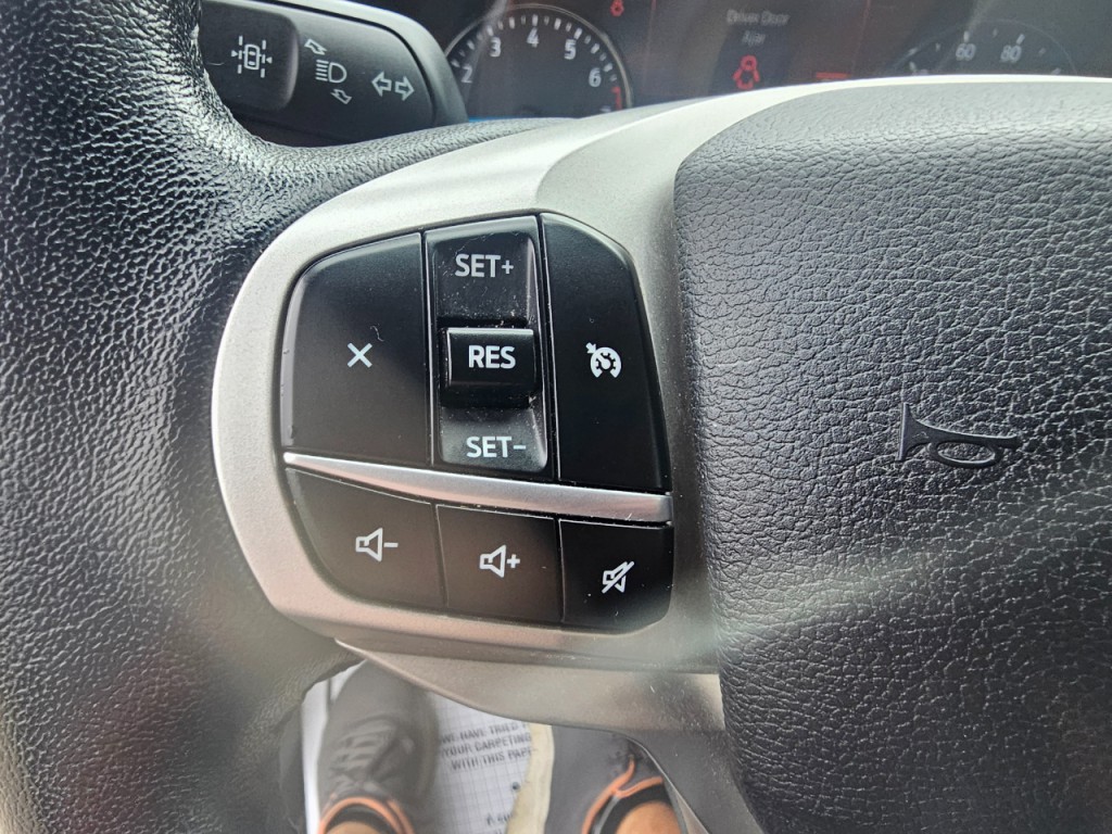 2021 Ford Explorer Image 39