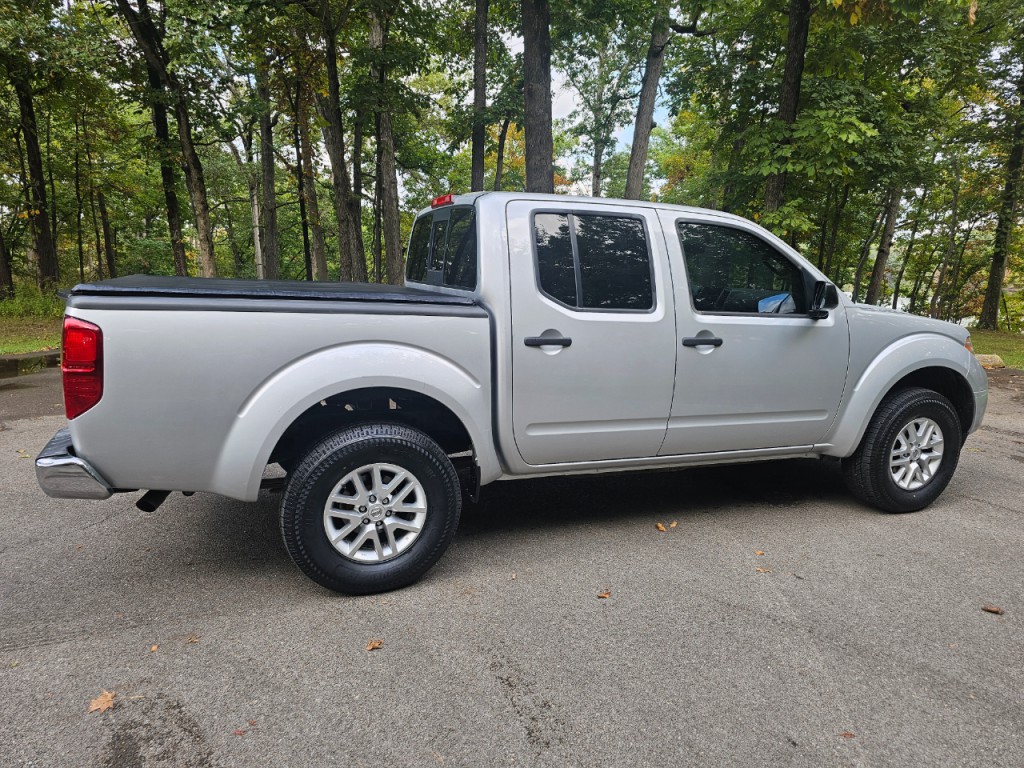 2016 Nissan Frontier Image 5