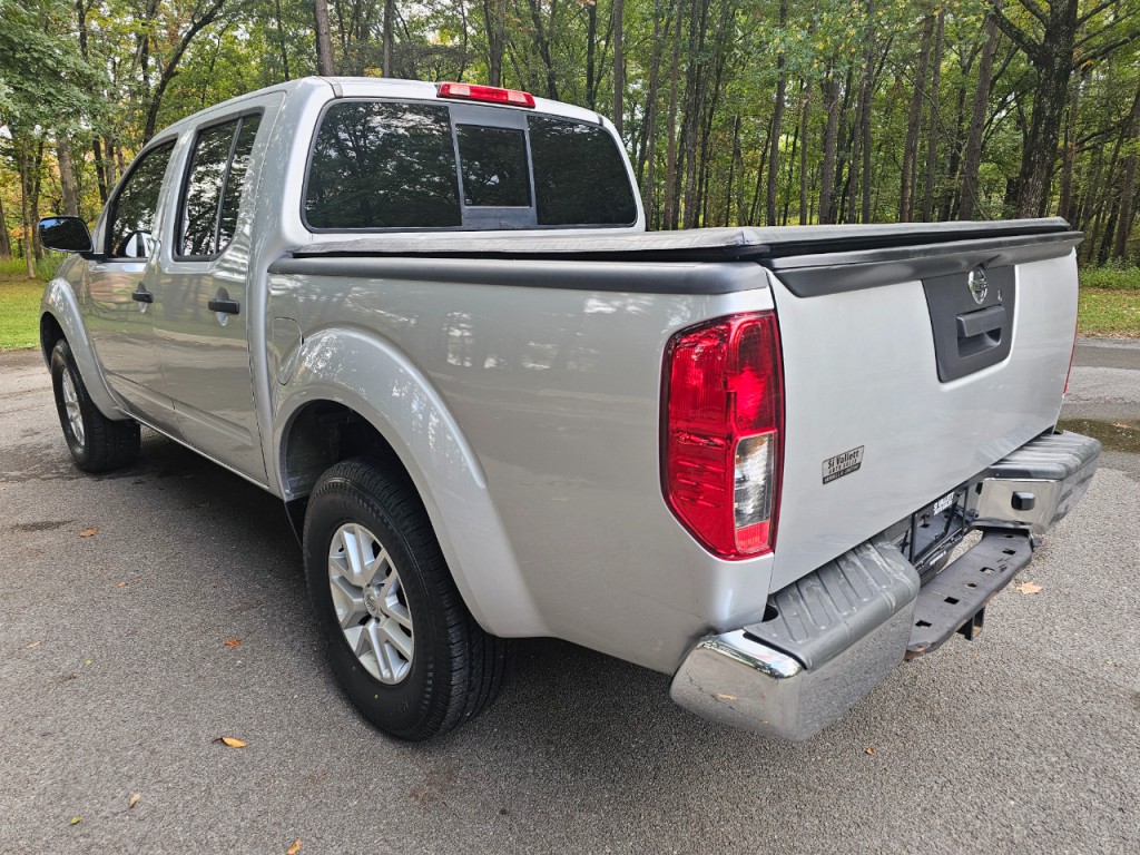 2016 Nissan Frontier Image 8