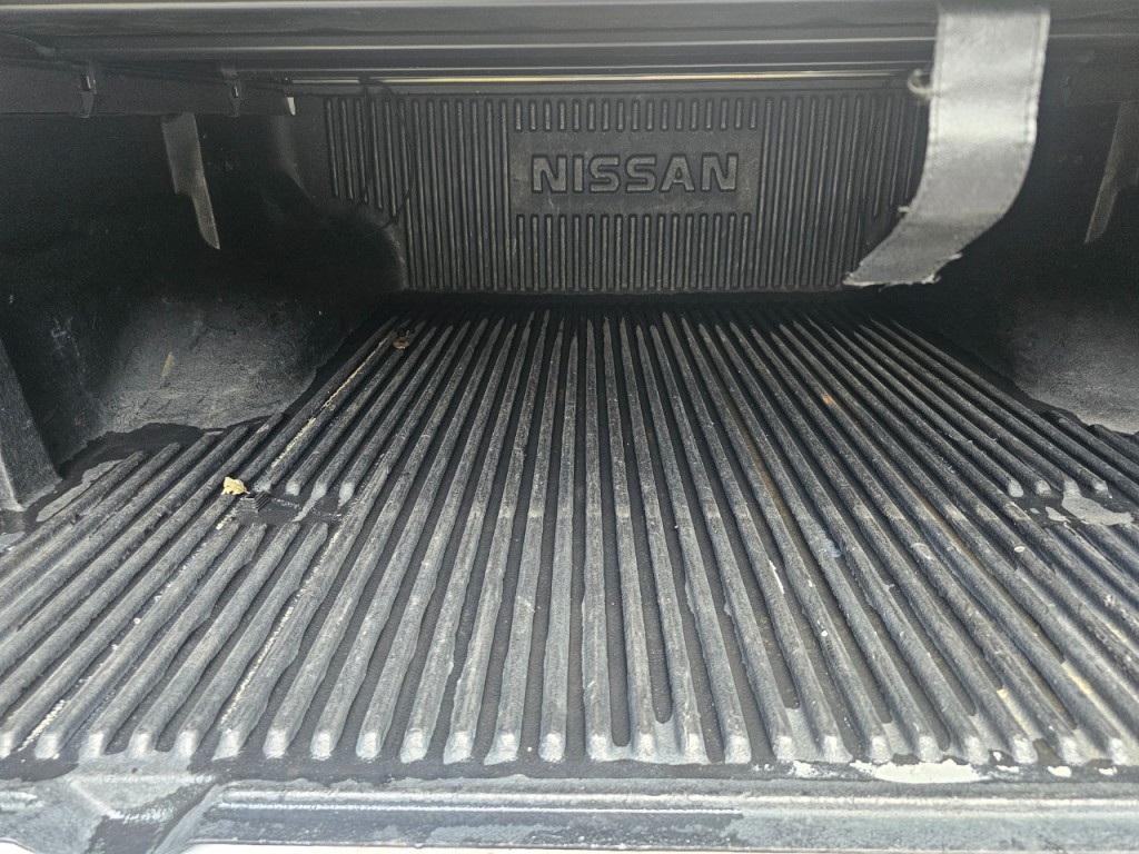 2016 Nissan Frontier Image 19