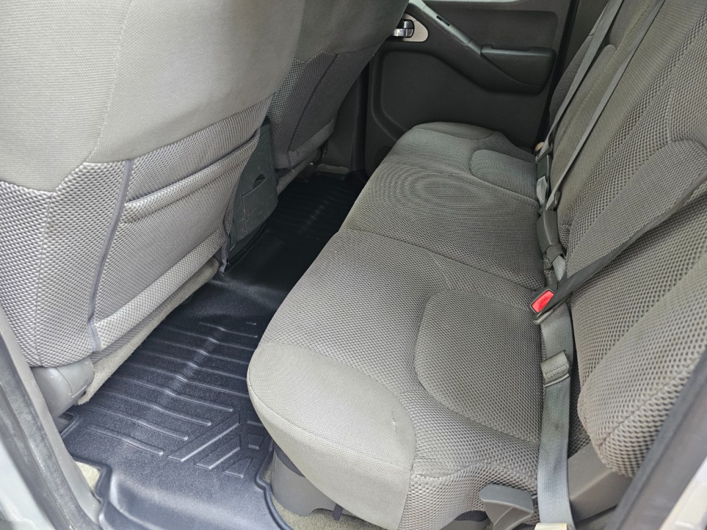 2016 Nissan Frontier Image 22