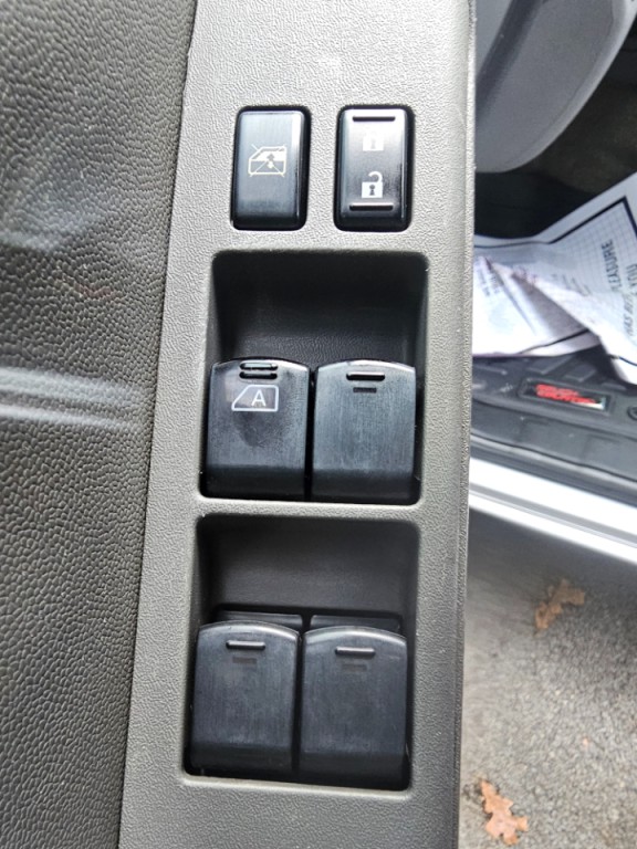 2016 Nissan Frontier Image 28
