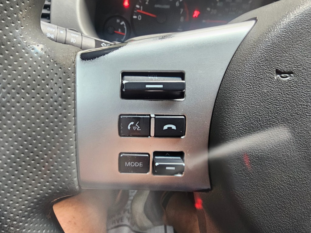 2016 Nissan Frontier Image 31