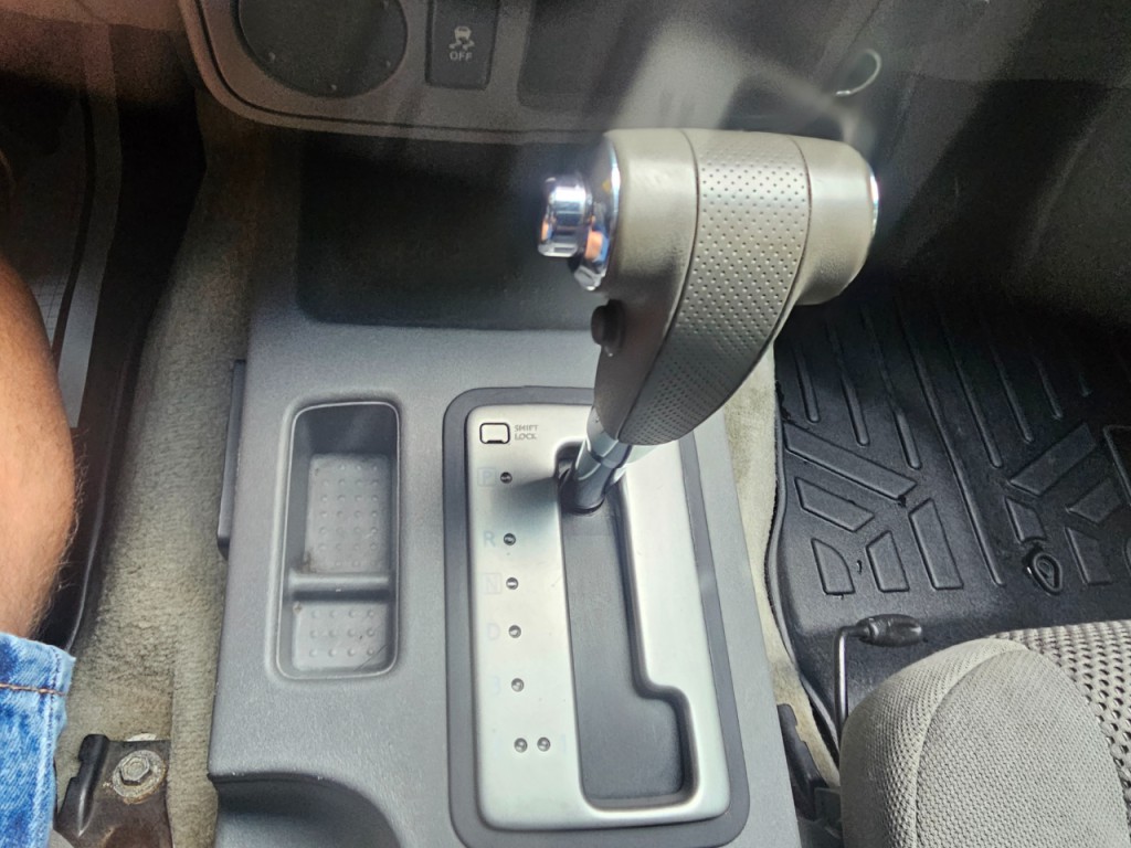 2016 Nissan Frontier Image 37