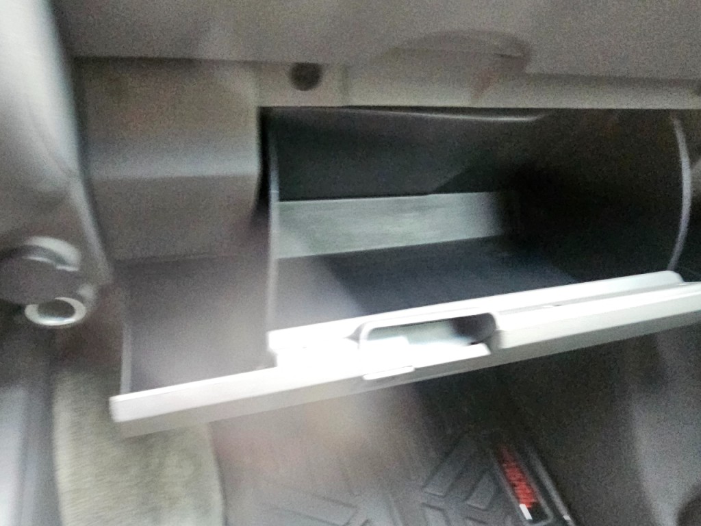 2016 Nissan Frontier Image 38