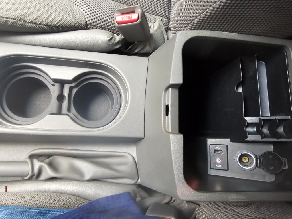 2016 Nissan Frontier Image 39
