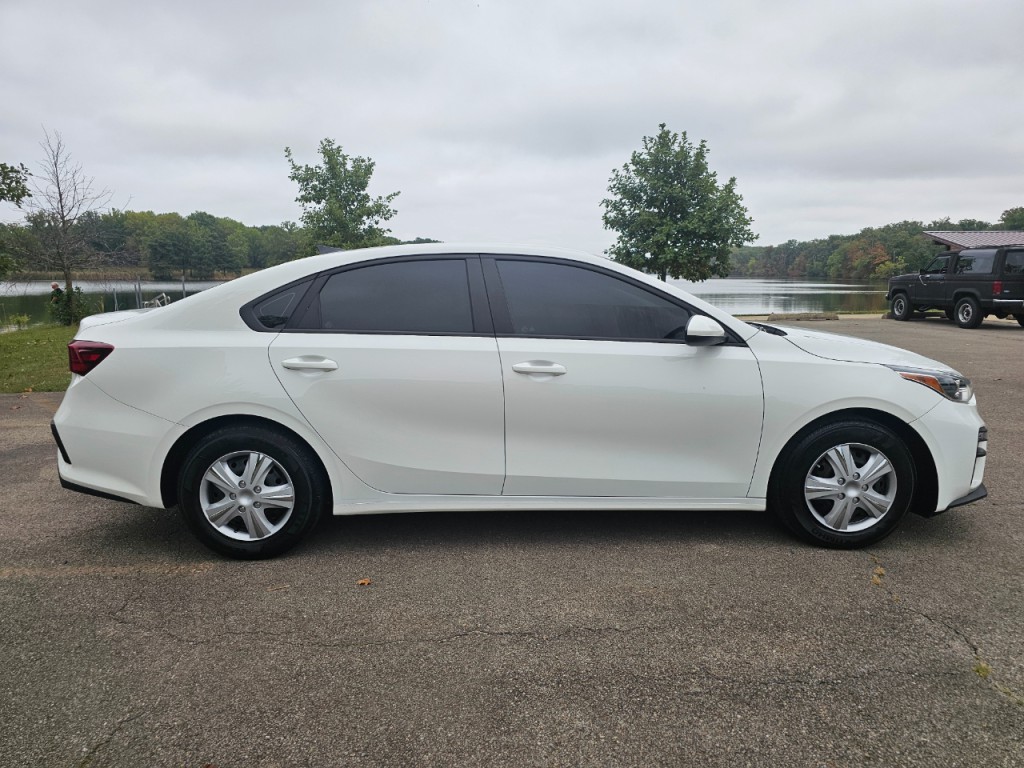 2021 Kia Forte Image 4