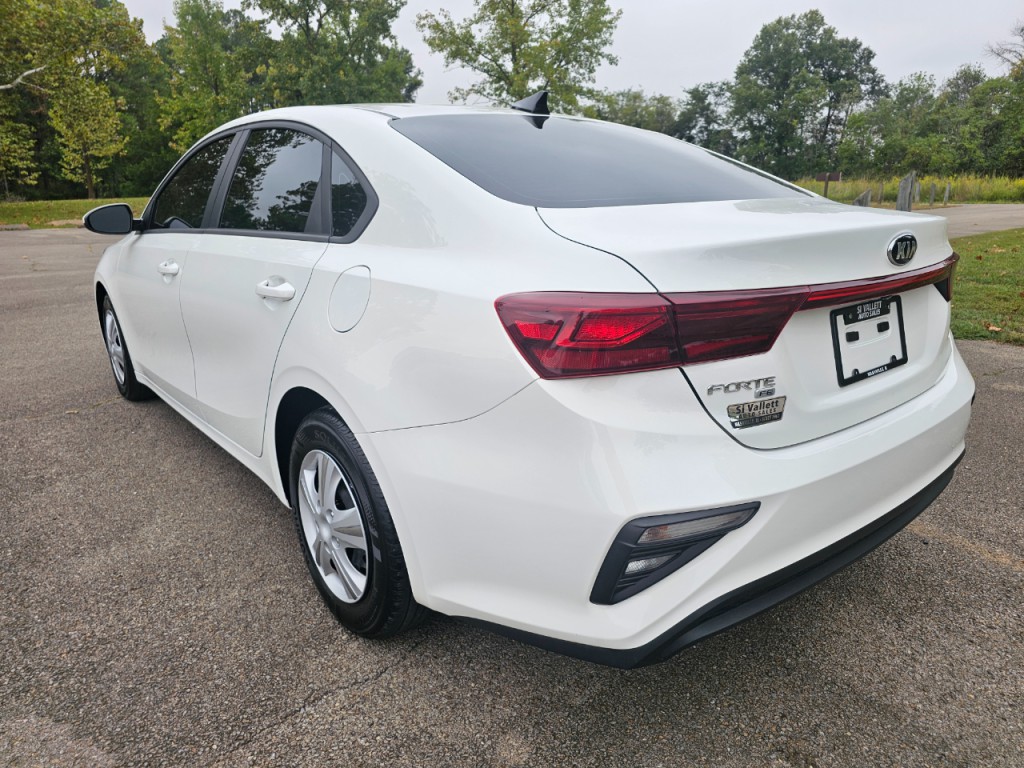 2021 Kia Forte Image 8