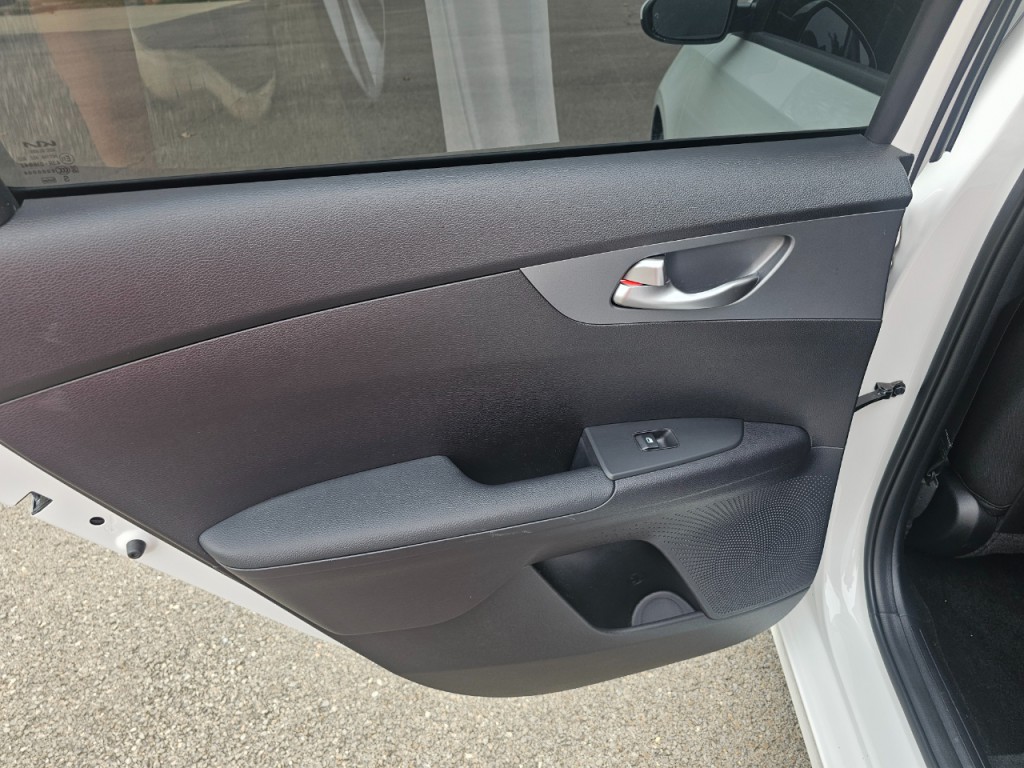 2021 Kia Forte Image 20