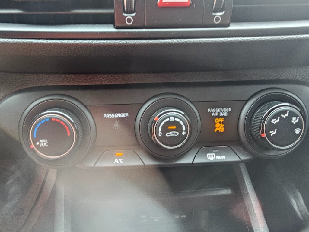 2021 Kia Forte Image 39