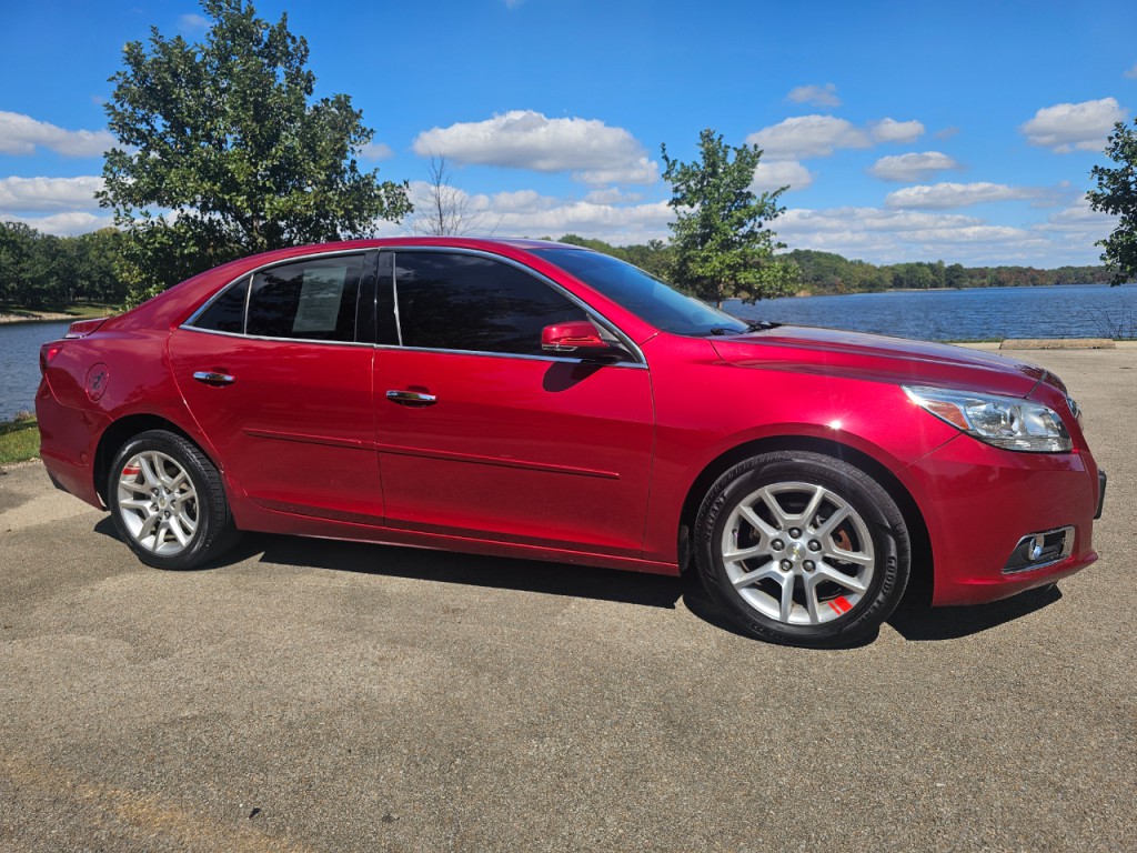 2013 Chevrolet Malibu Image 3