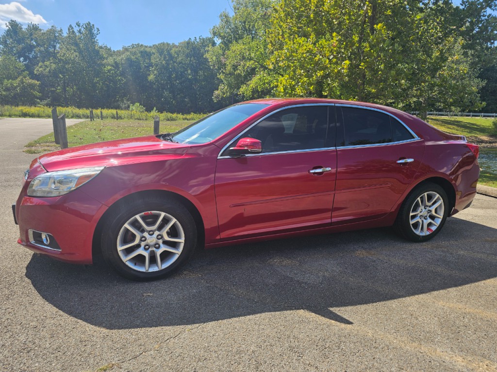 2013 Chevrolet Malibu Image 11