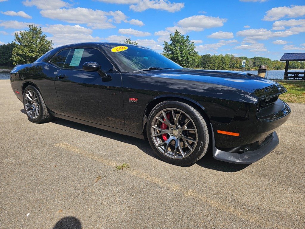 2016 Dodge Challenger Image 3