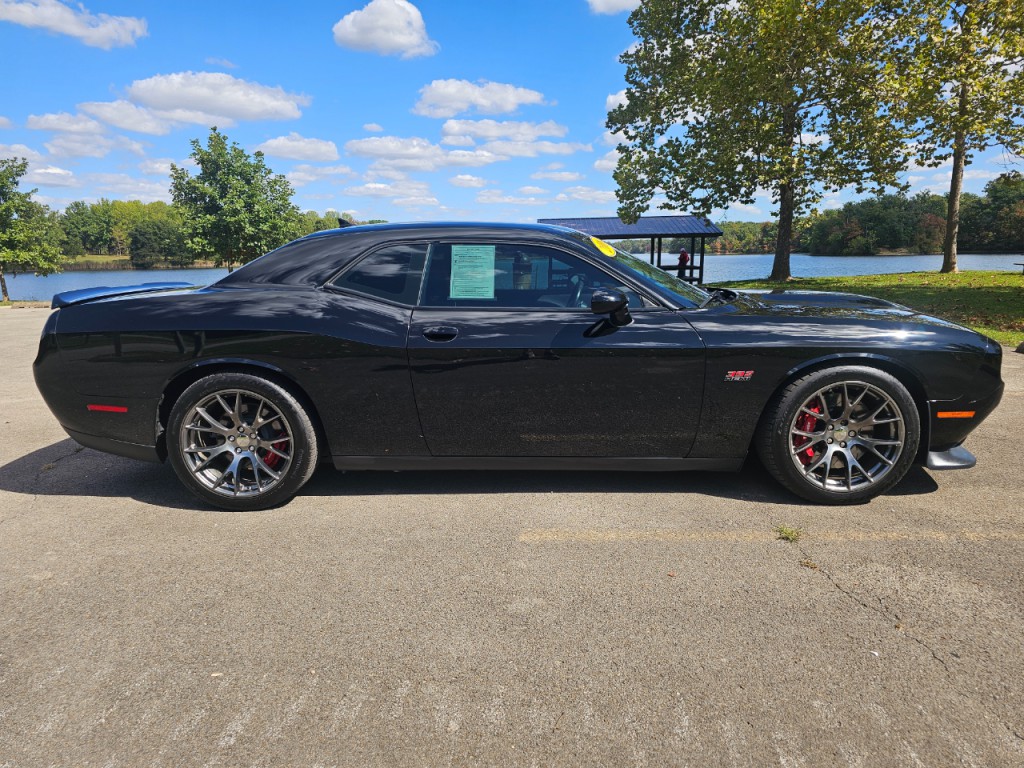 2016 Dodge Challenger Image 4