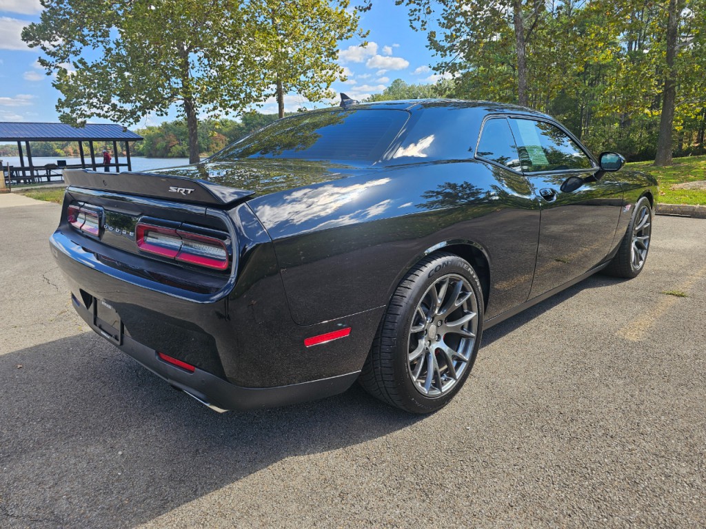 2016 Dodge Challenger Image 6