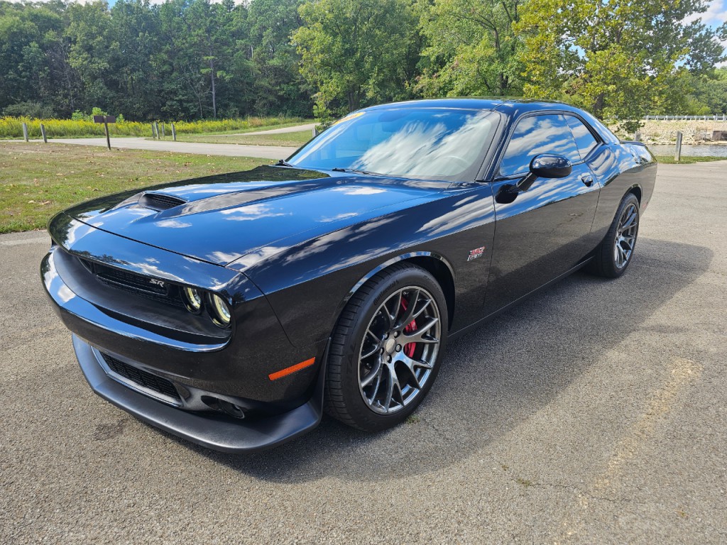 2016 Dodge Challenger Image 12