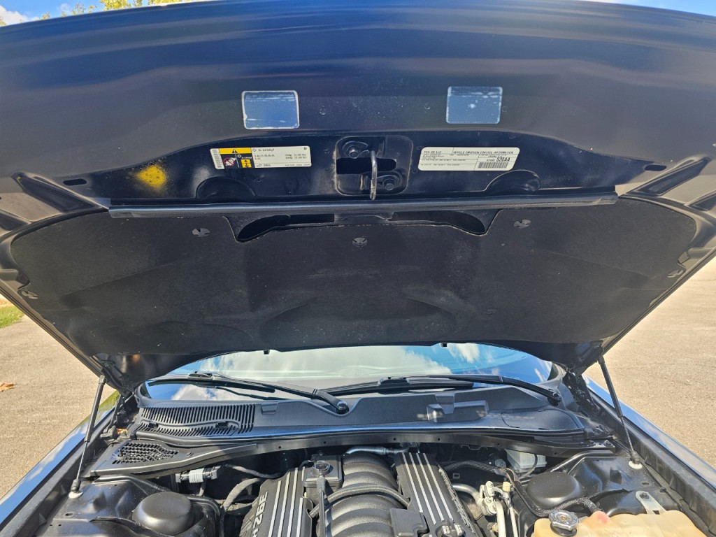 2016 Dodge Challenger Image 25
