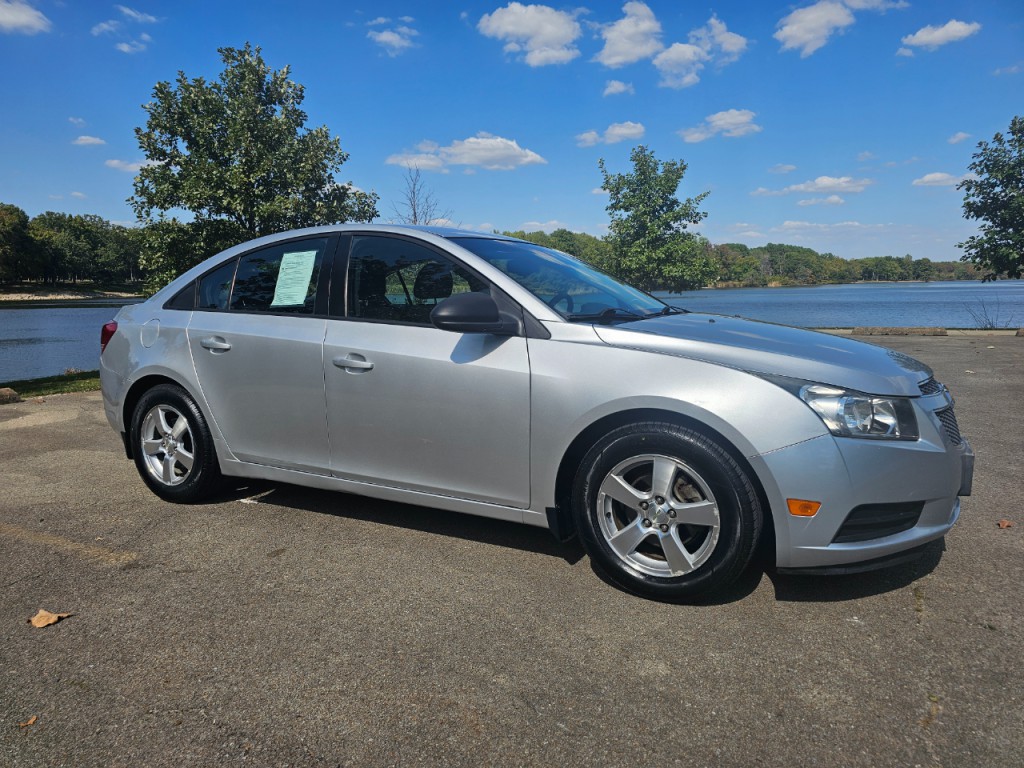 2014 Chevrolet Cruze Image 3