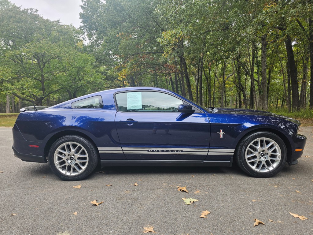 2012 Ford Mustang Image 4