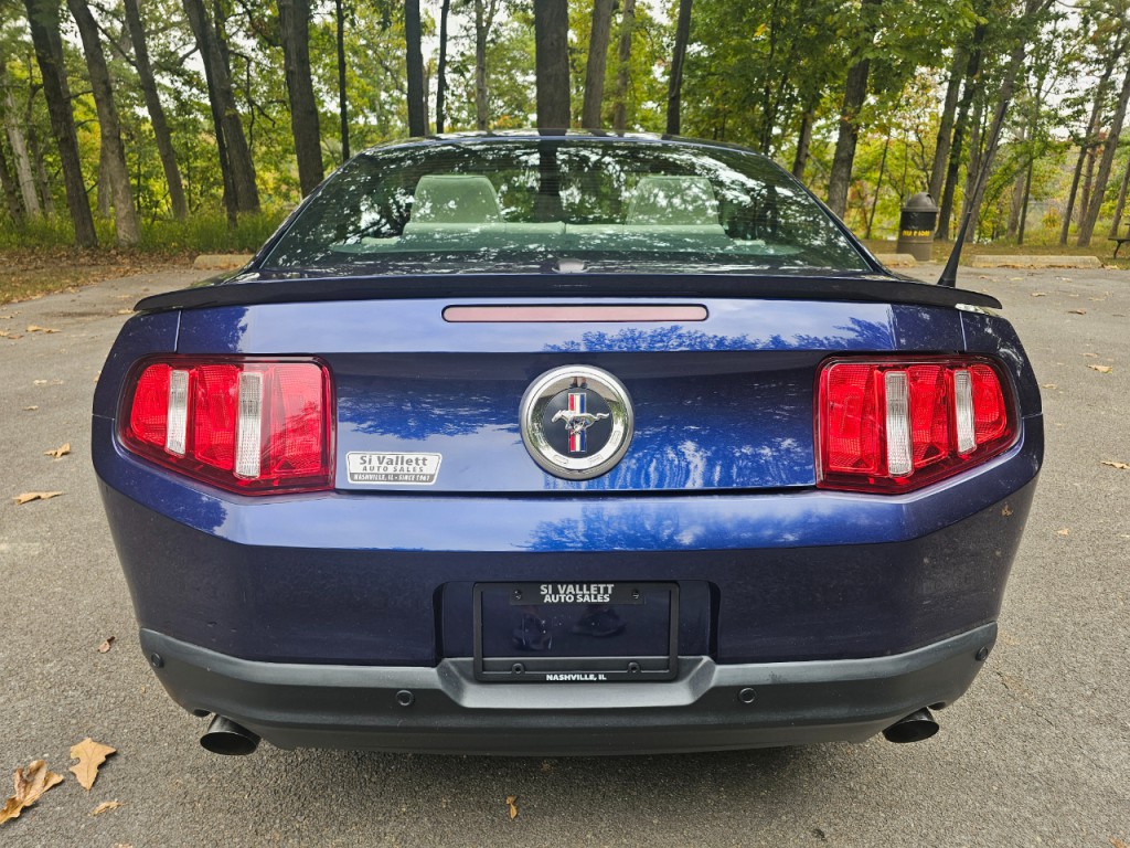 2012 Ford Mustang Image 7