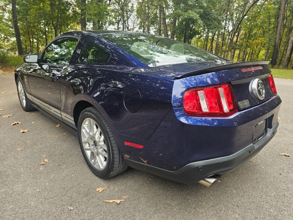 2012 Ford Mustang Image 8