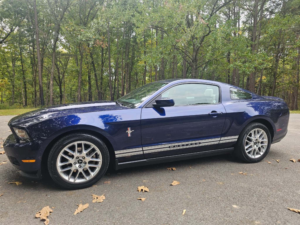 2012 Ford Mustang Image 11