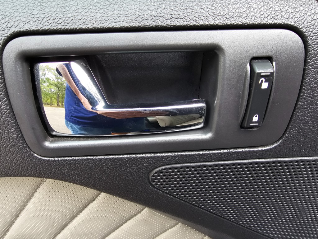 2012 Ford Mustang Image 27