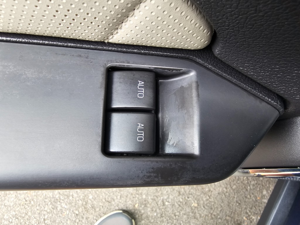 2012 Ford Mustang Image 28