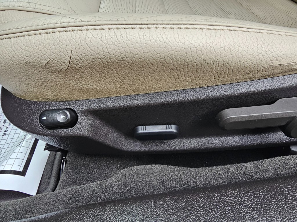 2012 Ford Mustang Image 29