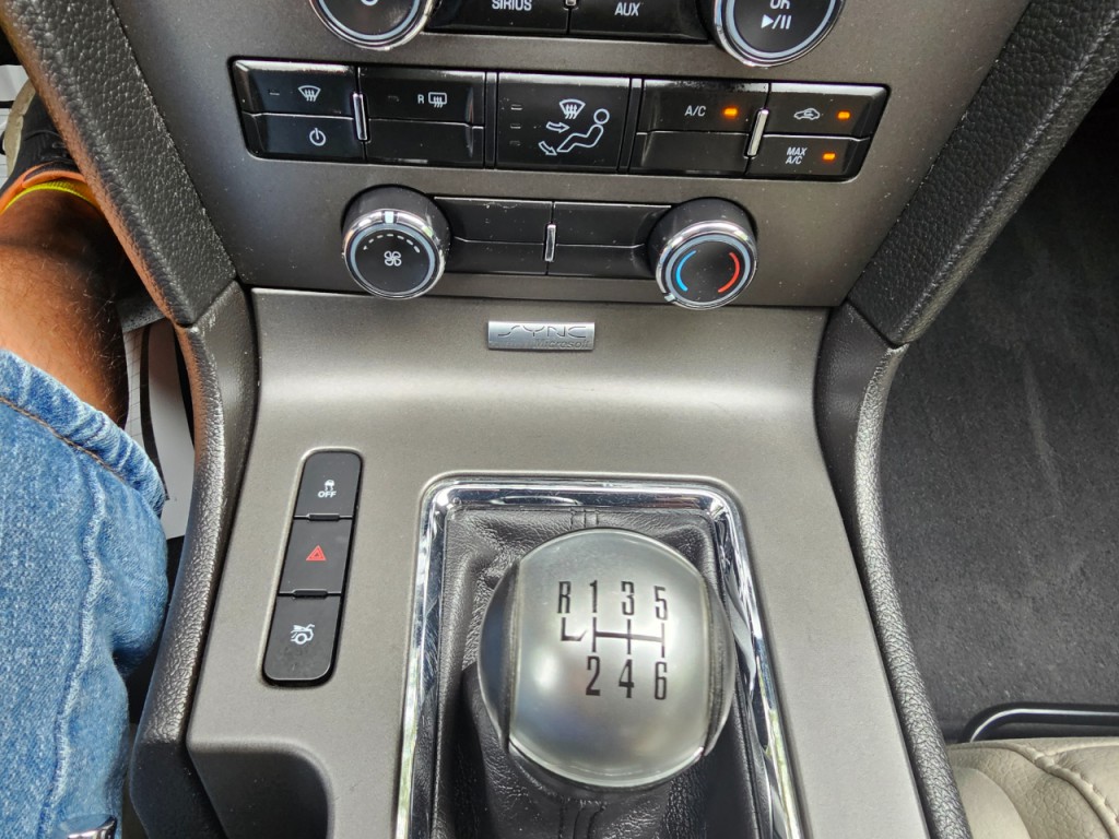 2012 Ford Mustang Image 39